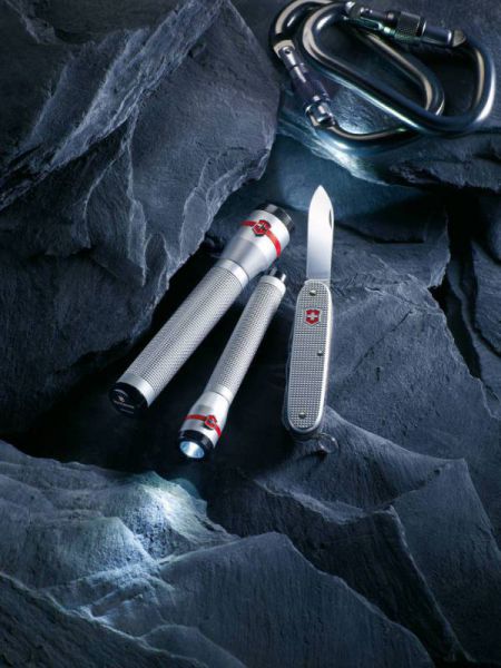 Нож туристический Victorinox Farmer 0.8241.26 93мм 9 функций алюминиевая рукоять серебристый